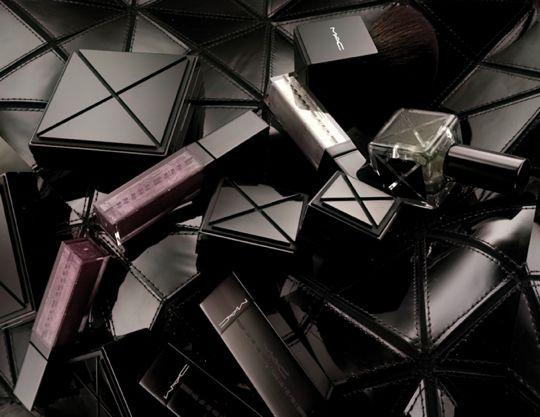 Gareth-Pugh- MAC-Ambient-72 Gareth Pugh MAC Ambient 72 La ligne edgy de Gareth Pugh pour MAC