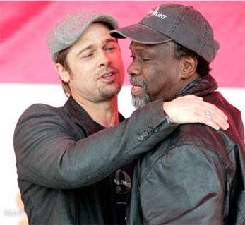 Brad Pitt : 5 millions de dollars pour les victimes de Katrina