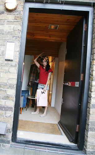 Amy Winehouse en train de déménager Amy Winehouse en train de déménager