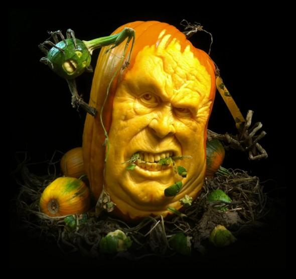 dvdpumpkin 590x557 The Pumpkins by Ray Villafane arty sculpture Ray Villafane Pumpkins halloween citrouilles 