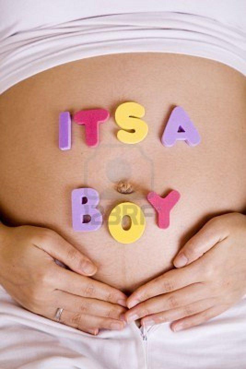 Le retour ! http://us.123rf.com/400wm/400/400/ximagination/ximagination0702/ximagination070200286/771150-femme-enceinte-exhibant-son-ventre-avec-son-fils--na-tre.jpg