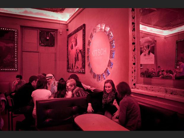 Club à la mode à Cracovie, en Pologne Club à la mode à Cracovie, en Pologne