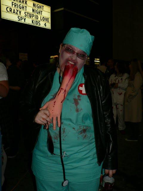 Happy Halloween: Zombie Walk 2011
