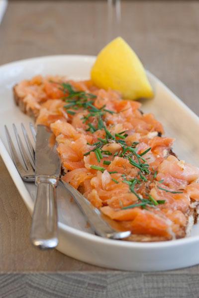 Bar-Poilane-boulangerie-Tartine-saumon-fume-Cuisine-de-Bar-blog-hotel-design-paris-20-ph Poilane : le pain a la francaise!