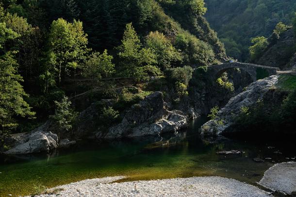 Le Pont du Diable à Thueyts en Ardèche