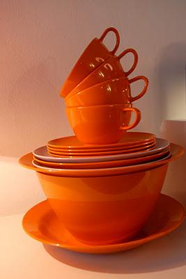 Vaisselle en plastique 70' Vaisselle en plastique 70'