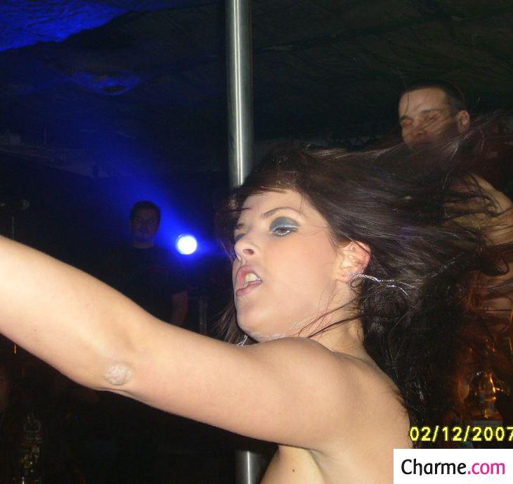 strip-tease amateur boite photos nue chatte