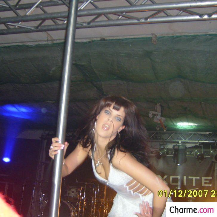 strip-tease amateur boite photos nue chatte