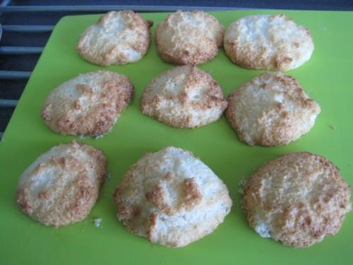 J’ai testé la résistance des œufs, et accessoirement, faire des cannelés au miel IMG_4505.JPG