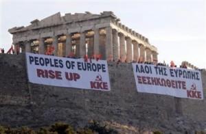 Mikis Thedorakis et Manolis Glezos appellent les peuples d’Europe à se soulever contre les marchés financiers