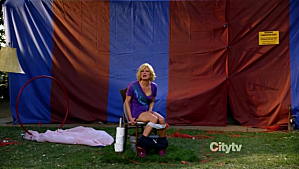 Critiques Séries : Raising Hope. Saison 2. Episode 5. vlcsnap-2011-11-05-16h33m52s88.png
