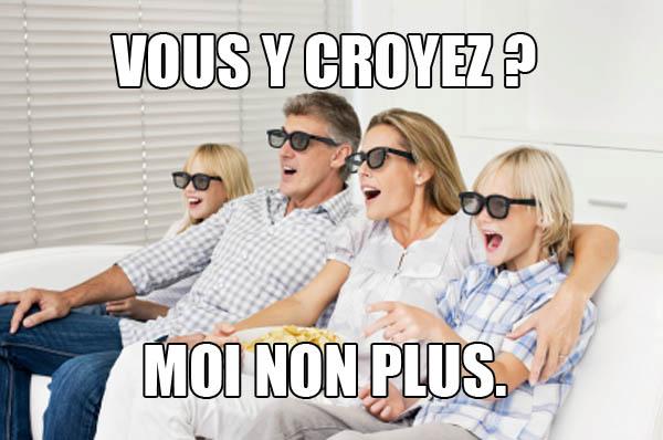 Family Watching 3-D Movie on the Couch cwe tele 3 Chronique du WE : Comment sauver la télé ?