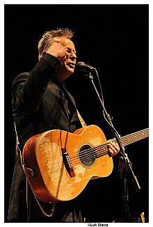 Tommy Emmanuel - Jimmy Wahlsteen au Bozar, Bruxelles, le 8 novembre 2011 tommyemmanuel-105.jpg