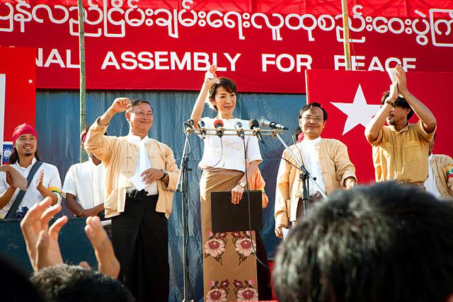 The Lady, le film hommage de Luc Besson pour Aung San Suu Kyi The Lady, le film hommage de Luc Besson pour Aung San Suu Kyi