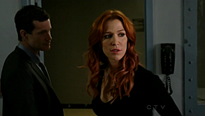 Critiques Séries : Unforgettable. Saison 1. Episode 7 et 8. Road Block / Lost Things vlcsnap-2011-11-12-02h33m10s134.png