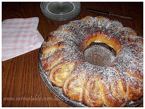 Brioche Soleil Fourrée à la Compote de Pommes DSCF0396.JPG