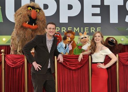 Amy_Adams_Premiere_Walt_Disney_Pictures_Muppets_Ckmtzrqudo3l.jpg