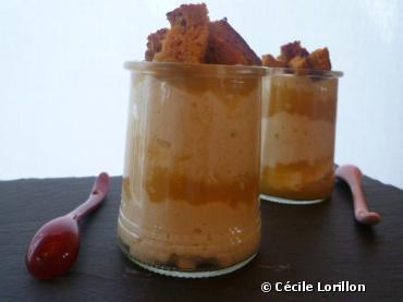 Mousse soyeuse marbrée au smoothie Poire - Ananas - Pomme et au pain d'épice Mousse soyeuse marbrée au smoothie Poire - Ananas - Pomme et au pain d'épice