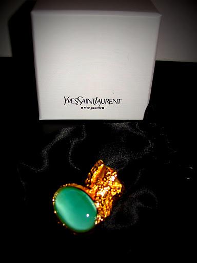 Look at the (arty) ring ! Look at the (arty) ring !