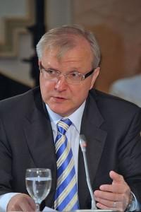 Olli Rehn (CC, Friends of Europe) Le plan Fillon jugé insuffisant par la Commission Européenne