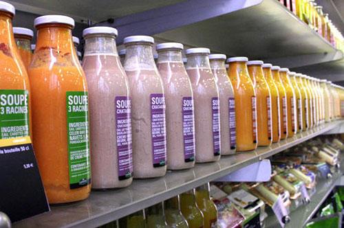 Bar-a-soupes-bouteilles-soupes-blog-hotel-custom-paris-20-ph Vite, un bar a soupes pour l’hiver!