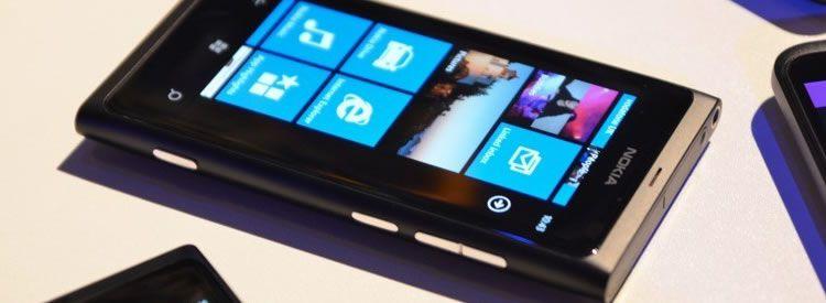 Nokia Lumia 800 : Le meilleur des Windows Phone ?