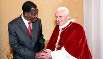 L'évêque de Rome et le président Boni Yayi, le 12 janvier 2008 au Vatican.