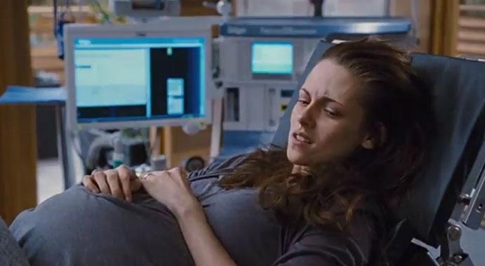 kristen-stewart-bella-pregnant-breaking-dawn Critique cinéma : Twilight – Chapitre 4 : Révélation 1ère partie