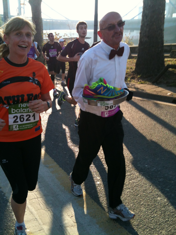 garcon de cafe qui court Semi-marathon de Boulogne 2011 – suite et fin