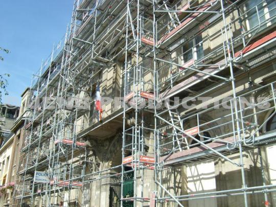 Rénovation de la mairie de Noisy-le-Sec - Septembre 2011 |© Archives JENB Productions Et encore un problème de main courante à la mairie de Noisy-le-Sec : Et si nous prenions un peu de hauteur ?
