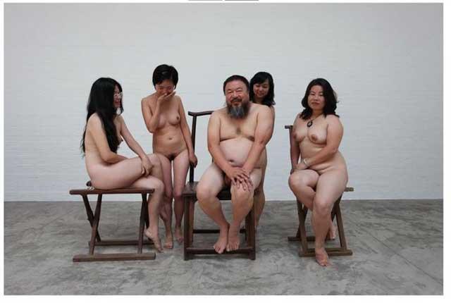 one-tiger-eight-breasts Les blogueurs chinois posent nus pour soutenir l’artiste Ai Weiwei