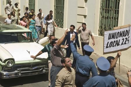 Rhum Express : 3 posters + 17 vidéos + 62 photos rhum-express