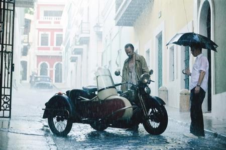 Rhum Express : 3 posters + 17 vidéos + 62 photos rhum-express