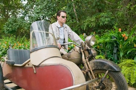 Rhum Express : 3 posters + 17 vidéos + 62 photos rhum-express