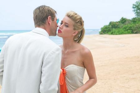 Rhum Express : 3 posters + 17 vidéos + 62 photos rhum-express