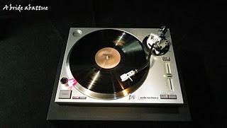 Anicroches à l'espace culturel Vuitton jusqu'au 19 février 2012 Anicroches à l'espace culturel Vuitton jusqu'au 19 février 2012