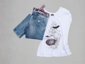 rihanna-armani-capsule-collection-armani-jeans-4 Mode : Rihanna, capsule collection for Armani Jeans et Armani Underwear