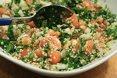 Taboulé libanais au quinoa & une réponse très succinte à ces coquines de tagueuses... Taboulé avec sauce