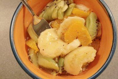 Papillotes de fruits au sirop de citron, vanille & rhum