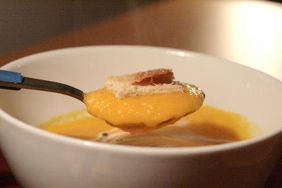Soupe de carottes au cumin & ses croûtons à la fleur de sel