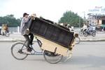Somewhere, quelque part, le Vietnam Gros_barda_velo