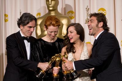 Daniel Day-Lewis (Oscar du Meilleur acteur), Tilda Swinton (Oscar de la Meilleure actrice dans un second r�, Marion Cotillard (Oscar de la Meilleure actrice) et Javier Bardem (Oscar du Meilleur acteur dans un second r� - C�monie des Oscars 2008
