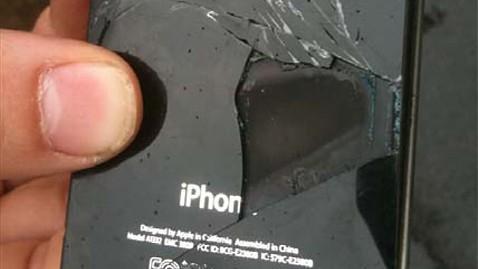 un iPhone 4S qui s’emflamme ! un iPhone 4S qui s’emflamme !