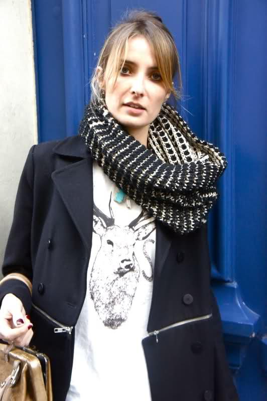 Le cerf et moi ! Image and video hosting by TinyPic