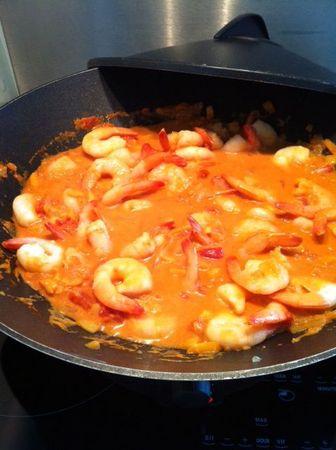 Crevette au épices et lait de coco.. photo