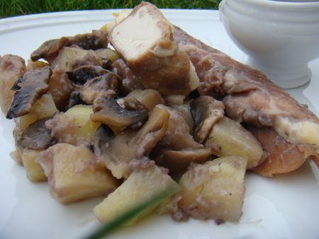 ROULES DE BLANCS DE POULET EN ROBE DE JAMBON SAUCE CHASSEUR DSC09959