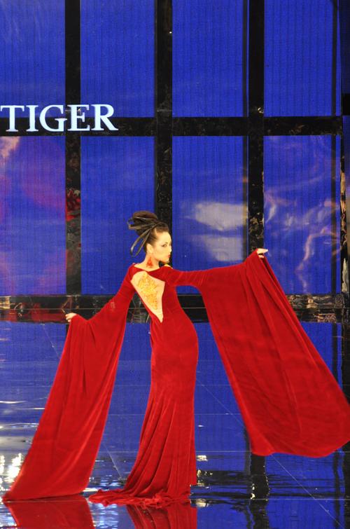 Haute Couture: NE.TIGER 2012 à la Fashion Week de Chine. a39617c5dfae45209c58c9a23635bec1.jpg