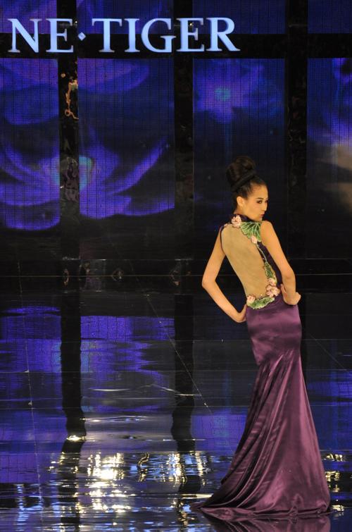 Haute Couture: NE.TIGER 2012 à la Fashion Week de Chine. bad1cb7727924cec920781a9ab670b24.jpg