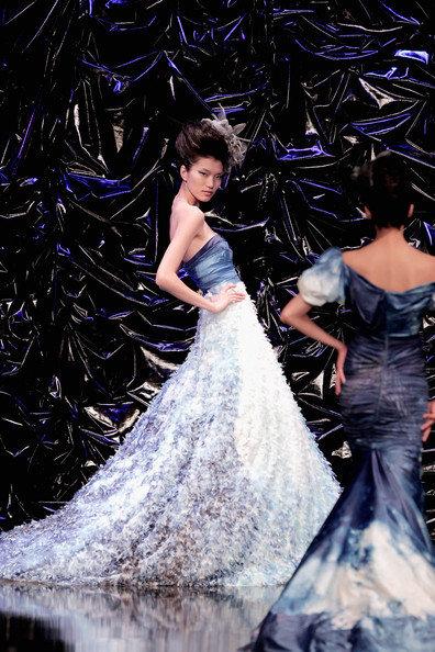 Haute Couture: NE.TIGER 2012 à la Fashion Week de Chine. China-Fashion-Week-2012-Day-2-bMnvApRb0IYl.jpg