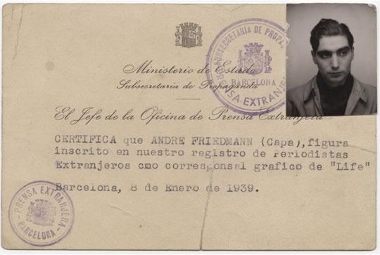 Robert Capa Le livre du week-end : Robert Capa, Traces d’une légende